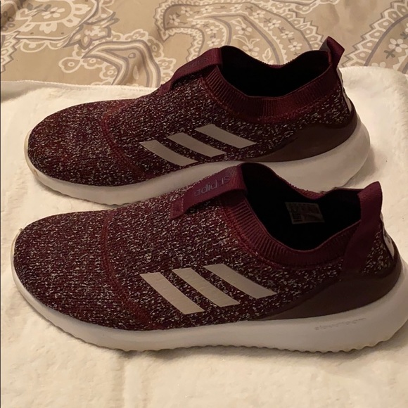 adidas slip on maroon